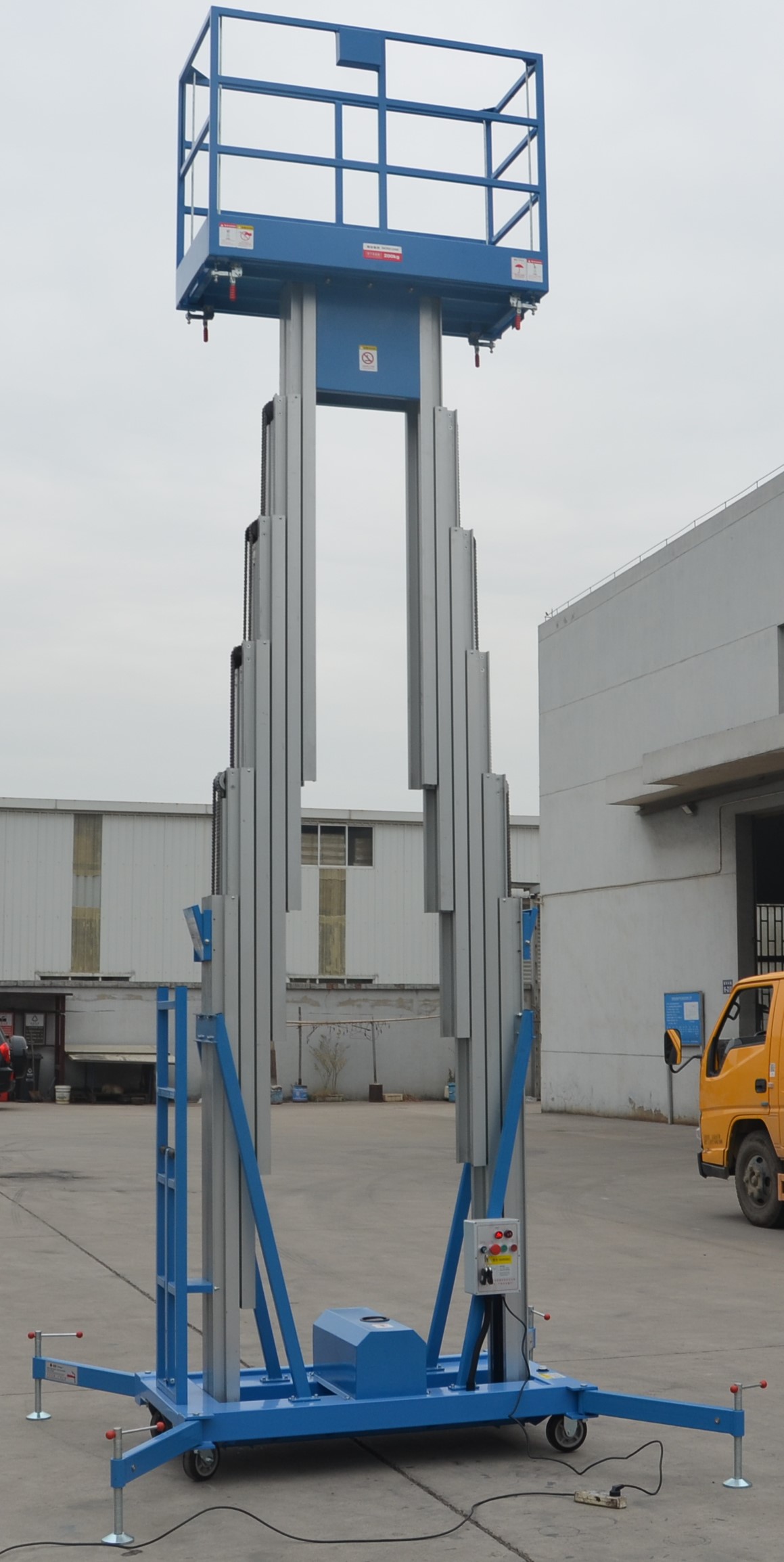 Plate-forme de travail aérien à mât en aluminium GTWY-S